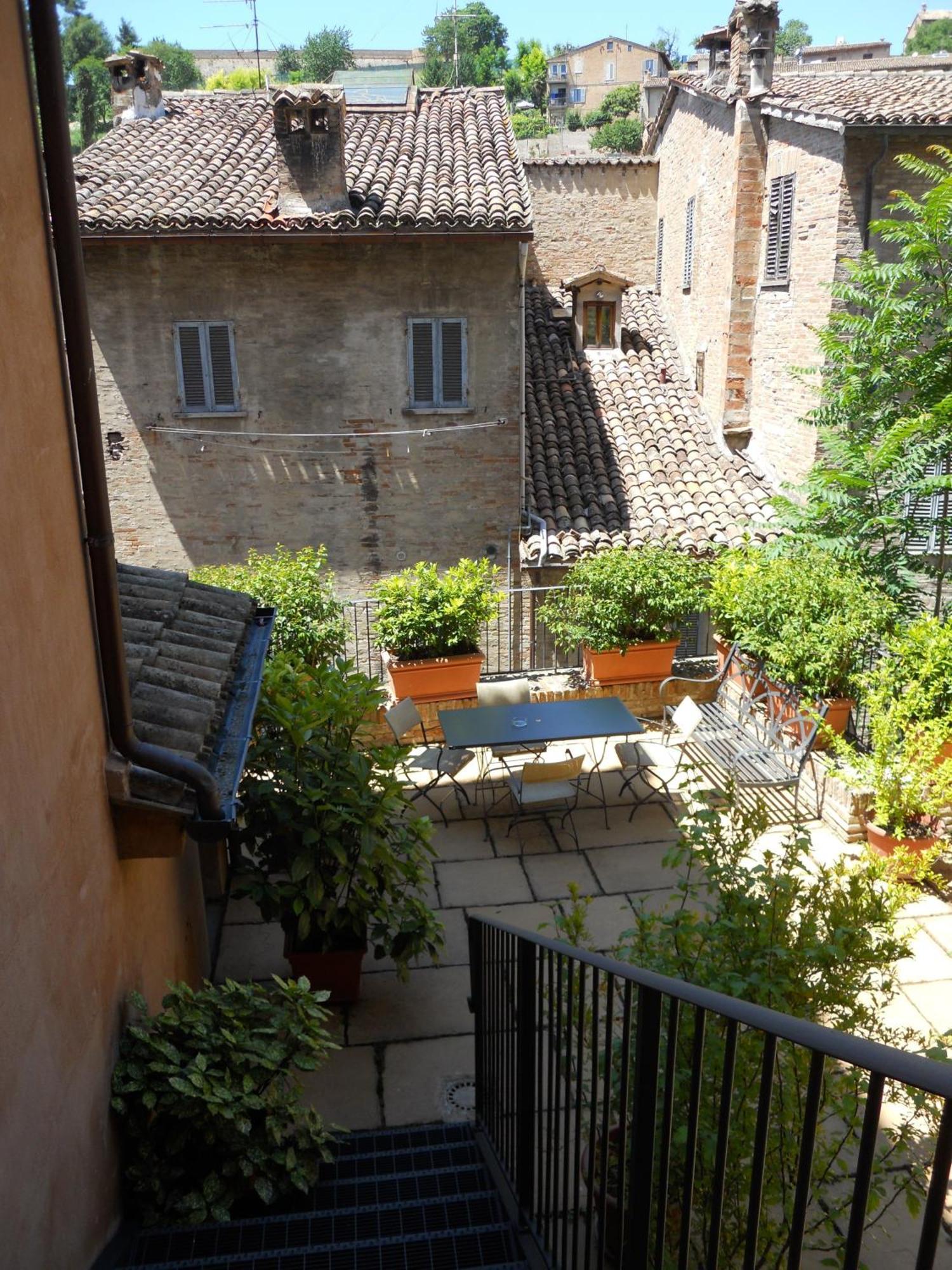 Albergo Italia Urbino Exterior photo