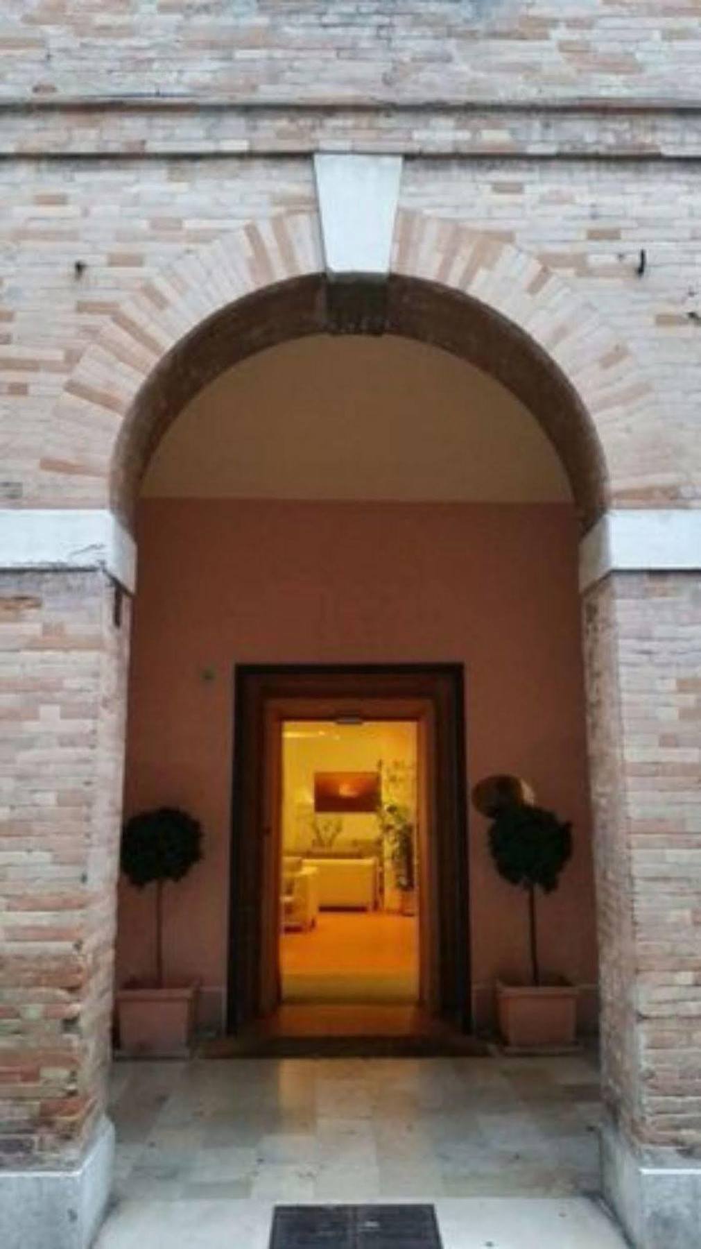 Albergo Italia Urbino Exterior photo